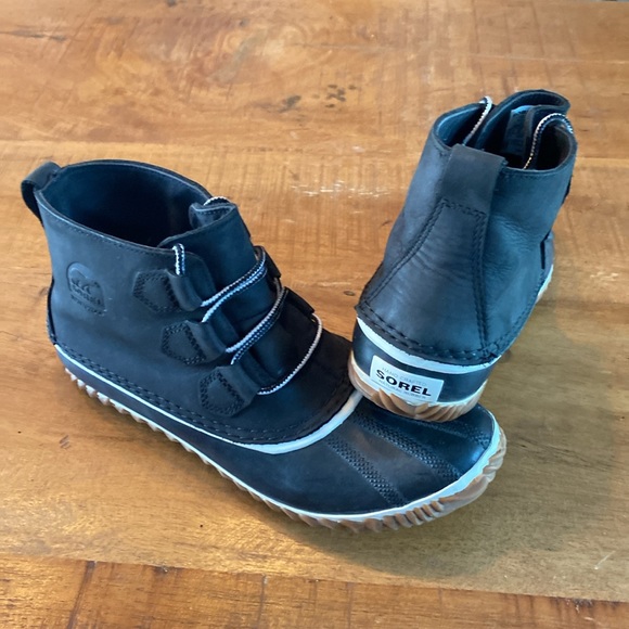 Sorel Out N’ About Leather Boot 🦆 - Picture 3 of 8